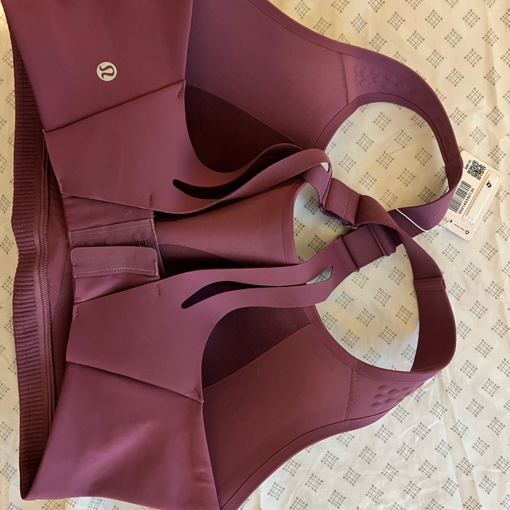 Lululemon sports bra.